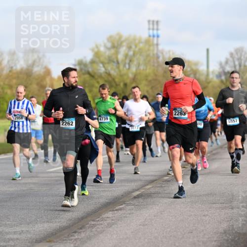 12.04.2026 - 45. Internationalen Wilhelmsburger Insellauf Dr. Thomas Lammeyer http://msf.ph/oto/9434217 12.04.2026 09:20:31 Laufen 2958, 4739, 2262, 3513, 2263, 5557, 00 meine-sportfotos.de