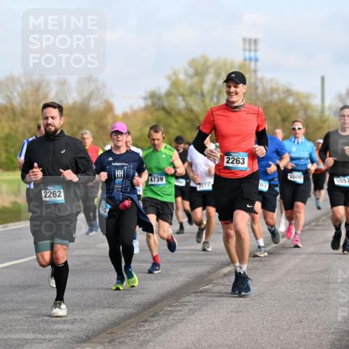 12.04.2026 - 45. Internationalen Wilhelmsburger Insellauf Dr. Thomas Lammeyer http://msf.ph/oto/9434223 12.04.2026 09:20:32 Laufen 3468, 2262, 255, 4739, 2263, 03, 2600, 5557 meine-sportfotos.de