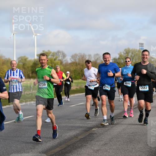 12.04.2026 - 45. Internationalen Wilhelmsburger Insellauf Dr. Thomas Lammeyer http://msf.ph/oto/9434245 12.04.2026 09:20:35 Laufen 2958, 4739, 3513, 4703, 2600, 5557, 4602 meine-sportfotos.de