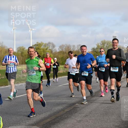 12.04.2026 - 45. Internationalen Wilhelmsburger Insellauf Dr. Thomas Lammeyer http://msf.ph/oto/9434246 12.04.2026 09:20:35 Laufen 2958, 55, 2600, 3513, 4703, 4739, 5557, 4602 meine-sportfotos.de