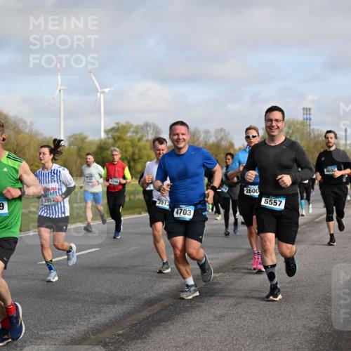12.04.2026 - 45. Internationalen Wilhelmsburger Insellauf Dr. Thomas Lammeyer http://msf.ph/oto/9434250 12.04.2026 09:20:36 Laufen 2957, 4739, 4298, 3513, 4703, 2600, 5557, 4602 meine-sportfotos.de