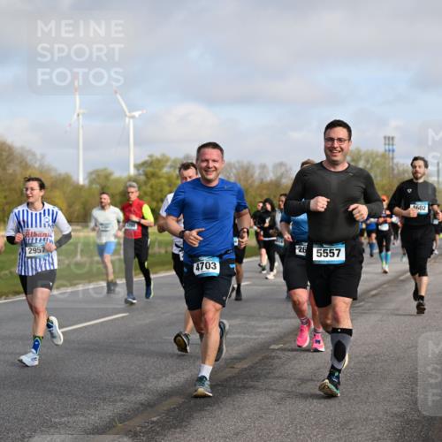 12.04.2026 - 45. Internationalen Wilhelmsburger Insellauf Dr. Thomas Lammeyer http://msf.ph/oto/9434252 12.04.2026 09:20:36 Laufen 4739, 2957, 4703, 814, 26, 5557, 1602 meine-sportfotos.de