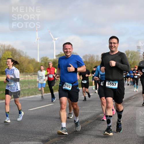 12.04.2026 - 45. Internationalen Wilhelmsburger Insellauf Dr. Thomas Lammeyer http://msf.ph/oto/9434254 12.04.2026 09:20:37 Laufen 2957, 1703, 39, 25557, 4602 meine-sportfotos.de