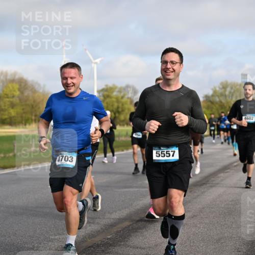 12.04.2026 - 45. Internationalen Wilhelmsburger Insellauf Dr. Thomas Lammeyer http://msf.ph/oto/9434257 12.04.2026 09:20:37 Laufen 2957, 4703, 5557, 4602 meine-sportfotos.de