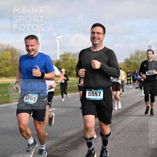 12.04.2026 - 45. Internationalen Wilhelmsburger Insellauf Dr. Thomas Lammeyer http://msf.ph/oto/9434258 12.04.2026 09:20:37 Laufen 2957, 4703, 5557, 4602 meine-sportfotos.de