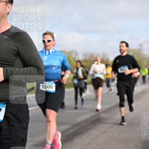 12.04.2026 - 45. Internationalen Wilhelmsburger Insellauf Dr. Thomas Lammeyer http://msf.ph/oto/9434263 12.04.2026 09:20:38 Laufen 5557, 2600 meine-sportfotos.de