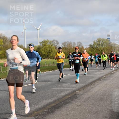 12.04.2026 - 45. Internationalen Wilhelmsburger Insellauf Dr. Thomas Lammeyer http://msf.ph/oto/9434273 12.04.2026 09:20:41 Laufen 614, 3329, 19, 5775, 2530 meine-sportfotos.de