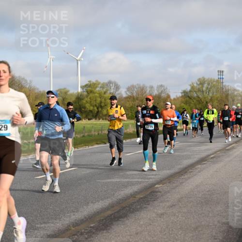 12.04.2026 - 45. Internationalen Wilhelmsburger Insellauf Dr. Thomas Lammeyer http://msf.ph/oto/9434275 12.04.2026 09:20:41 Laufen 3329, 3415, 5775, 2530 meine-sportfotos.de