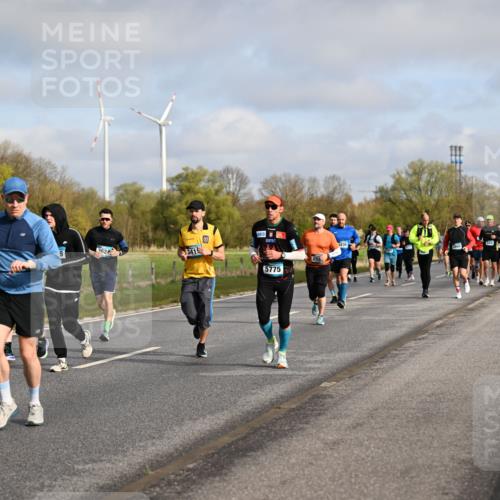 12.04.2026 - 45. Internationalen Wilhelmsburger Insellauf Dr. Thomas Lammeyer http://msf.ph/oto/9434279 12.04.2026 09:20:42 Laufen 341, 5775, 1836 meine-sportfotos.de