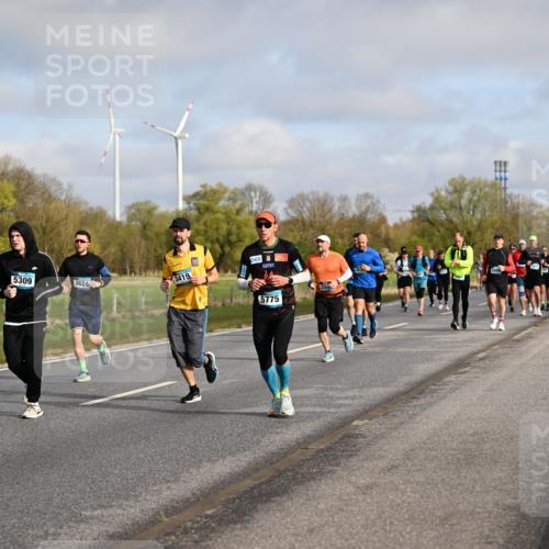 12.04.2026 - 45. Internationalen Wilhelmsburger Insellauf Dr. Thomas Lammeyer http://msf.ph/oto/9434282 12.04.2026 09:20:42 Laufen 5309, 3624, 3419, 5775 meine-sportfotos.de