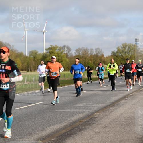 12.04.2026 - 45. Internationalen Wilhelmsburger Insellauf Dr. Thomas Lammeyer http://msf.ph/oto/9434285 12.04.2026 09:20:44 Laufen 3419, 5775, 2711, 2530, 4836 meine-sportfotos.de