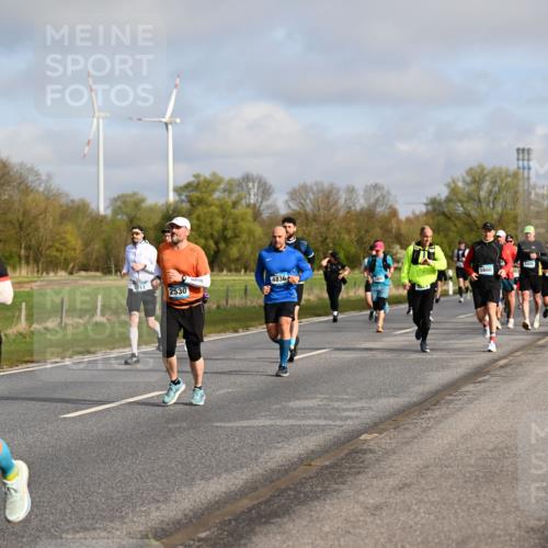 12.04.2026 - 45. Internationalen Wilhelmsburger Insellauf Dr. Thomas Lammeyer http://msf.ph/oto/9434287 12.04.2026 09:20:44 Laufen 341, 5775, 4836, 5660, 2530, 5406 meine-sportfotos.de