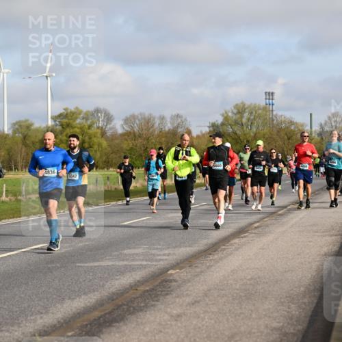 12.04.2026 - 45. Internationalen Wilhelmsburger Insellauf Dr. Thomas Lammeyer http://msf.ph/oto/9434292 12.04.2026 09:20:46 Laufen 2530, 2672, 5660, 4836, 5047, 5406, 4865, 4866 meine-sportfotos.de