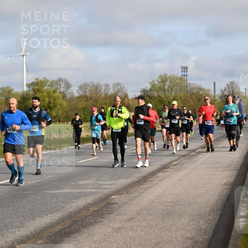 12.04.2026 - 45. Internationalen Wilhelmsburger Insellauf Dr. Thomas Lammeyer http://msf.ph/oto/9434294 12.04.2026 09:20:46 Laufen 5660, 5406, 4866, 4865, 4836, 047, 2672 meine-sportfotos.de