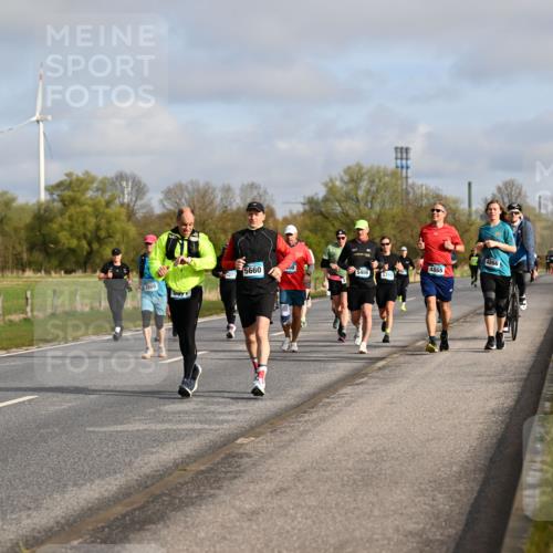 12.04.2026 - 45. Internationalen Wilhelmsburger Insellauf Dr. Thomas Lammeyer http://msf.ph/oto/9434295 12.04.2026 09:20:47 Laufen 5660, 5047, 2869, 5789, 4865, 4866 meine-sportfotos.de