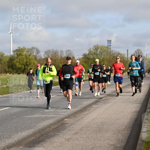 12.04.2026 - 45. Internationalen Wilhelmsburger Insellauf Dr. Thomas Lammeyer http://msf.ph/oto/9434296 12.04.2026 09:20:47 Laufen 5047, 5660, 5317, 5406, 4866, 4865, 5789 meine-sportfotos.de