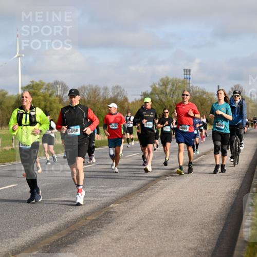 12.04.2026 - 45. Internationalen Wilhelmsburger Insellauf Dr. Thomas Lammeyer http://msf.ph/oto/9434303 12.04.2026 09:20:48 Laufen 5508, 5406, 5660, 5789, 4865, 4866 meine-sportfotos.de
