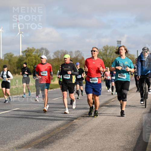 12.04.2026 - 45. Internationalen Wilhelmsburger Insellauf Dr. Thomas Lammeyer http://msf.ph/oto/9434313 12.04.2026 09:20:50 Laufen 5508, 275406, 4768, 2655, 4865, 2231, 4866 meine-sportfotos.de