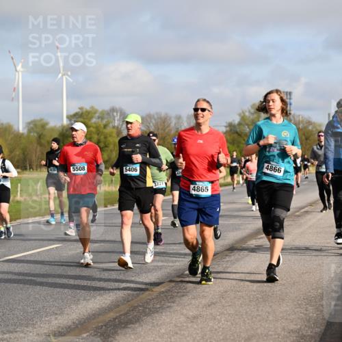 12.04.2026 - 45. Internationalen Wilhelmsburger Insellauf Dr. Thomas Lammeyer http://msf.ph/oto/9434318 12.04.2026 09:20:51 Laufen 3635, 5508, 5406, 2283, 3727, 47, 4865, 4866 meine-sportfotos.de