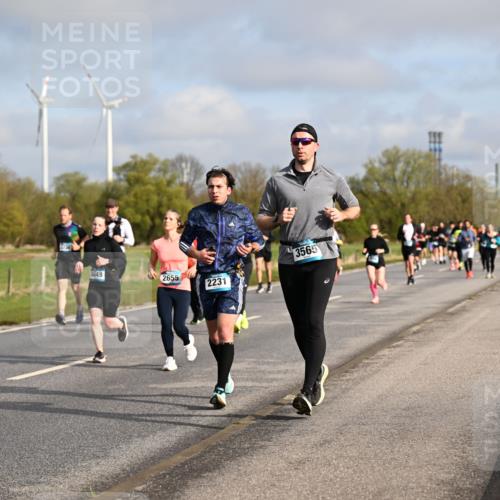 12.04.2026 - 45. Internationalen Wilhelmsburger Insellauf Dr. Thomas Lammeyer http://msf.ph/oto/9434339 12.04.2026 09:20:56 Laufen 3049, 2655, 2231, 3565 meine-sportfotos.de