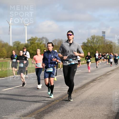 12.04.2026 - 45. Internationalen Wilhelmsburger Insellauf Dr. Thomas Lammeyer http://msf.ph/oto/9434340 12.04.2026 09:20:56 Laufen 3049, 2655, 2231, 3565 meine-sportfotos.de