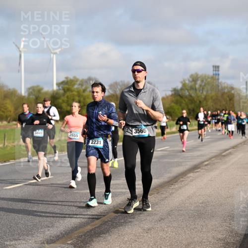 12.04.2026 - 45. Internationalen Wilhelmsburger Insellauf Dr. Thomas Lammeyer http://msf.ph/oto/9434341 12.04.2026 09:20:56 Laufen 3049, 2655, 2231, 3565 meine-sportfotos.de