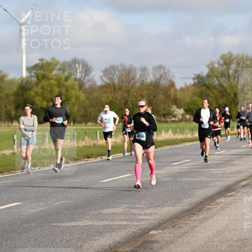 12.04.2026 - 45. Internationalen Wilhelmsburger Insellauf Dr. Thomas Lammeyer http://msf.ph/oto/9434353 12.04.2026 09:20:59 Laufen 935, 823, 2133, 4056, 4825 meine-sportfotos.de