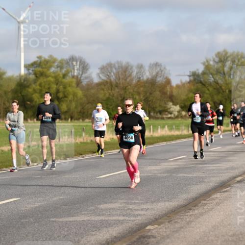 12.04.2026 - 45. Internationalen Wilhelmsburger Insellauf Dr. Thomas Lammeyer http://msf.ph/oto/9434355 12.04.2026 09:20:59 Laufen 5823, 2133, 4056, 4825 meine-sportfotos.de