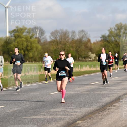 12.04.2026 - 45. Internationalen Wilhelmsburger Insellauf Dr. Thomas Lammeyer http://msf.ph/oto/9434357 12.04.2026 09:21:00 Laufen 7133, 5823, 4056, 4825 meine-sportfotos.de