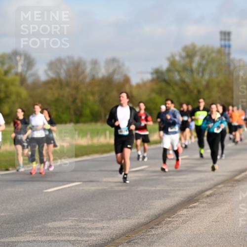12.04.2026 - 45. Internationalen Wilhelmsburger Insellauf Dr. Thomas Lammeyer http://msf.ph/oto/9434369 12.04.2026 09:21:01 Laufen 9 meine-sportfotos.de