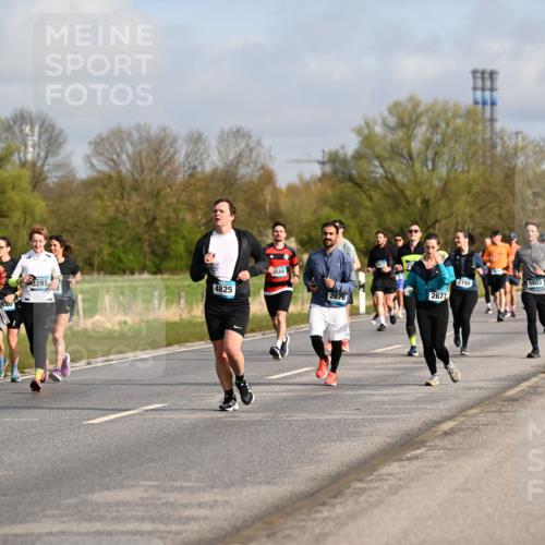 12.04.2026 - 45. Internationalen Wilhelmsburger Insellauf Dr. Thomas Lammeyer http://msf.ph/oto/9434371 12.04.2026 09:21:02 Laufen 2133, 3291, 4825, 3500, 2676, 27, 2677, 2198, 5803 meine-sportfotos.de