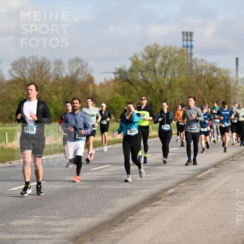12.04.2026 - 45. Internationalen Wilhelmsburger Insellauf Dr. Thomas Lammeyer http://msf.ph/oto/9434380 12.04.2026 09:21:03 Laufen 291, 142, 4825, 2676, 5616, 2677, 197, 2198, 5803 meine-sportfotos.de