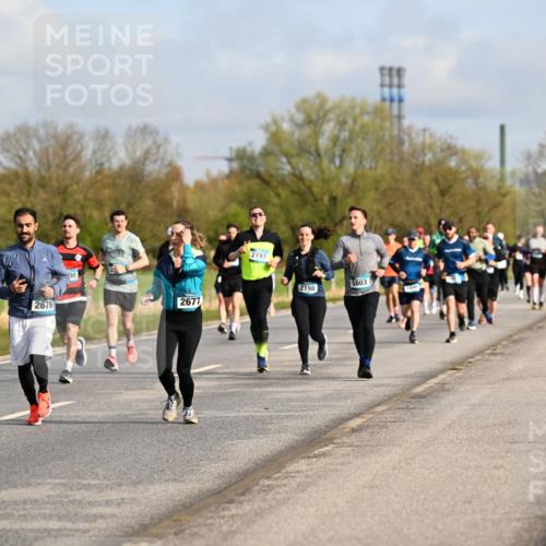 12.04.2026 - 45. Internationalen Wilhelmsburger Insellauf Dr. Thomas Lammeyer http://msf.ph/oto/9434386 12.04.2026 09:21:04 Laufen 4825, 2676, 00, 2677, 2197, 2198, 5803 meine-sportfotos.de