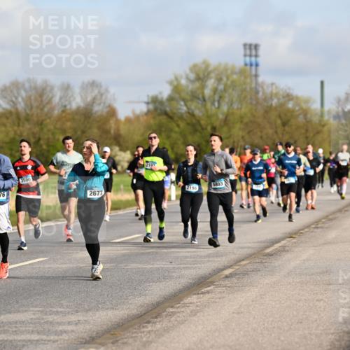 12.04.2026 - 45. Internationalen Wilhelmsburger Insellauf Dr. Thomas Lammeyer http://msf.ph/oto/9434389 12.04.2026 09:21:05 Laufen 4825, 2676, 3500, 2677, 2197, 5803, 2198 meine-sportfotos.de