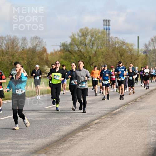 12.04.2026 - 45. Internationalen Wilhelmsburger Insellauf Dr. Thomas Lammeyer http://msf.ph/oto/9434391 12.04.2026 09:21:05 Laufen 2676, 2677, 2197, 5618, 2, 5046, 5803 meine-sportfotos.de