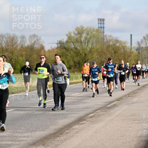 12.04.2026 - 45. Internationalen Wilhelmsburger Insellauf Dr. Thomas Lammeyer http://msf.ph/oto/9434397 12.04.2026 09:21:06 Laufen 3500, 2677, 5618, 2197, 5803, 503, 5046 meine-sportfotos.de