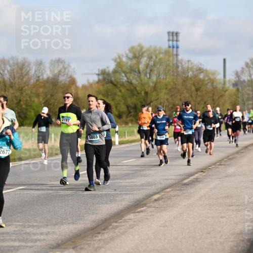 12.04.2026 - 45. Internationalen Wilhelmsburger Insellauf Dr. Thomas Lammeyer http://msf.ph/oto/9434398 12.04.2026 09:21:06 Laufen 350, 2677, 5618, 2197, 5803, 5046, 5037 meine-sportfotos.de
