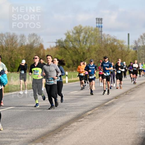 12.04.2026 - 45. Internationalen Wilhelmsburger Insellauf Dr. Thomas Lammeyer http://msf.ph/oto/9434399 12.04.2026 09:21:06 Laufen 3500, 2677, 18, 2197, 5803, 5046 meine-sportfotos.de