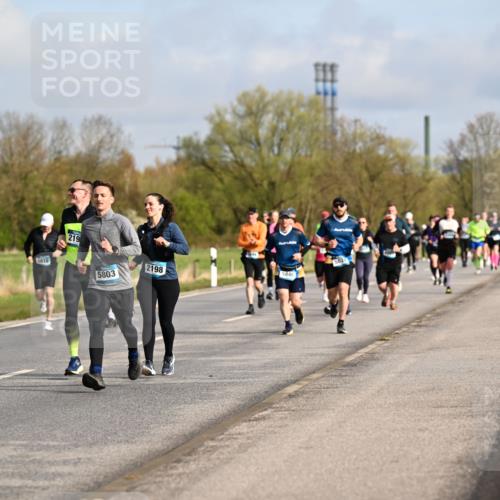 12.04.2026 - 45. Internationalen Wilhelmsburger Insellauf Dr. Thomas Lammeyer http://msf.ph/oto/9434403 12.04.2026 09:21:07 Laufen 26, 5618, 219, 5803, 2198, 5046, 503 meine-sportfotos.de
