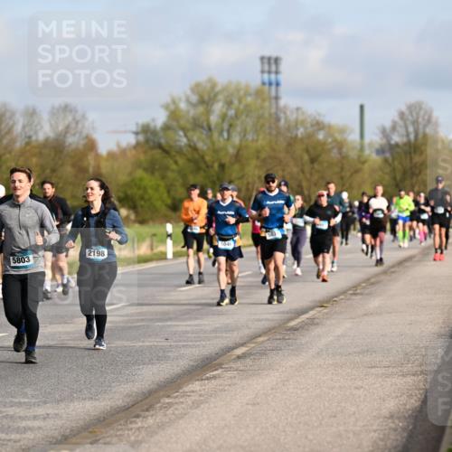 12.04.2026 - 45. Internationalen Wilhelmsburger Insellauf Dr. Thomas Lammeyer http://msf.ph/oto/9434407 12.04.2026 09:21:07 Laufen 503, 5046, 5803, 2198 meine-sportfotos.de
