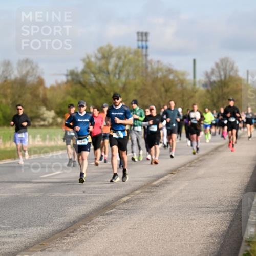 12.04.2026 - 45. Internationalen Wilhelmsburger Insellauf Dr. Thomas Lammeyer http://msf.ph/oto/9434417 12.04.2026 09:21:09 Laufen 2198, 5046 meine-sportfotos.de