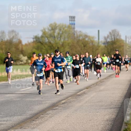 12.04.2026 - 45. Internationalen Wilhelmsburger Insellauf Dr. Thomas Lammeyer http://msf.ph/oto/9434418 12.04.2026 09:21:09 Laufen 2198, 5046 meine-sportfotos.de