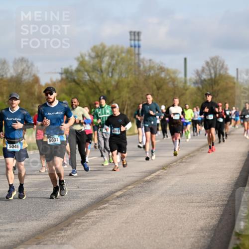 12.04.2026 - 45. Internationalen Wilhelmsburger Insellauf Dr. Thomas Lammeyer http://msf.ph/oto/9434431 12.04.2026 09:21:12 Laufen 5046, 5037, 4991 meine-sportfotos.de