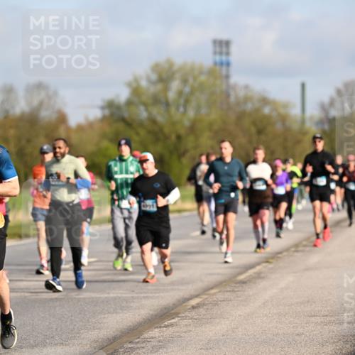 12.04.2026 - 45. Internationalen Wilhelmsburger Insellauf Dr. Thomas Lammeyer http://msf.ph/oto/9434439 12.04.2026 09:21:14 Laufen 5037 meine-sportfotos.de