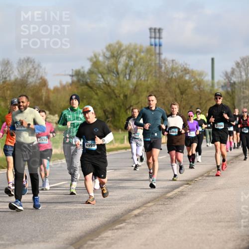 12.04.2026 - 45. Internationalen Wilhelmsburger Insellauf Dr. Thomas Lammeyer http://msf.ph/oto/9434442 12.04.2026 09:21:14 Laufen 306, 2579, 4991, 5460, 4929, 2988, 3184 meine-sportfotos.de