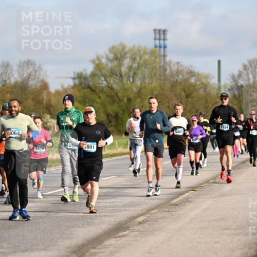 12.04.2026 - 45. Internationalen Wilhelmsburger Insellauf Dr. Thomas Lammeyer http://msf.ph/oto/9434444 12.04.2026 09:21:15 Laufen 3064, 245, 2579, 991, 3184, 5460, 2981 meine-sportfotos.de