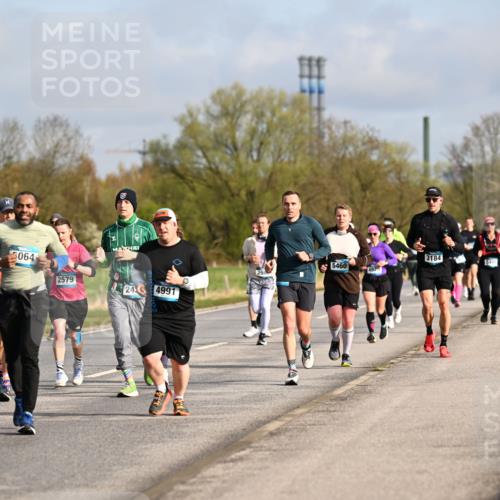 12.04.2026 - 45. Internationalen Wilhelmsburger Insellauf Dr. Thomas Lammeyer http://msf.ph/oto/9434445 12.04.2026 09:21:15 Laufen 3064, 3184, 5460, 4929, 16, 2579, 244991 meine-sportfotos.de