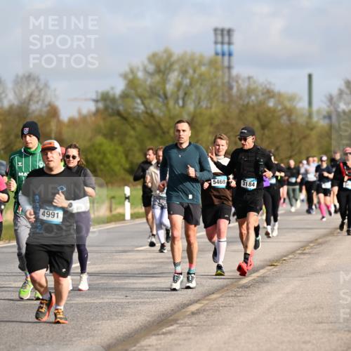 12.04.2026 - 45. Internationalen Wilhelmsburger Insellauf Dr. Thomas Lammeyer http://msf.ph/oto/9434451 12.04.2026 09:21:16 Laufen 54, 2579, 4991, 5460, 3184 meine-sportfotos.de