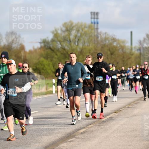 12.04.2026 - 45. Internationalen Wilhelmsburger Insellauf Dr. Thomas Lammeyer http://msf.ph/oto/9434453 12.04.2026 09:21:16 Laufen 2579, 4991, 60, 3184 meine-sportfotos.de