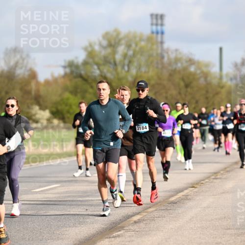 12.04.2026 - 45. Internationalen Wilhelmsburger Insellauf Dr. Thomas Lammeyer http://msf.ph/oto/9434455 12.04.2026 09:21:17 Laufen 79, 4991, 3184 meine-sportfotos.de